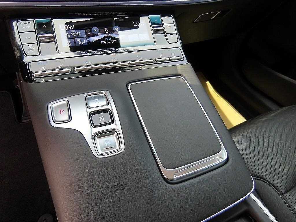 HYUNDAI Grandeur - Vista 10