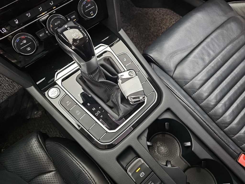 Volkswagen Passat - Vista 8