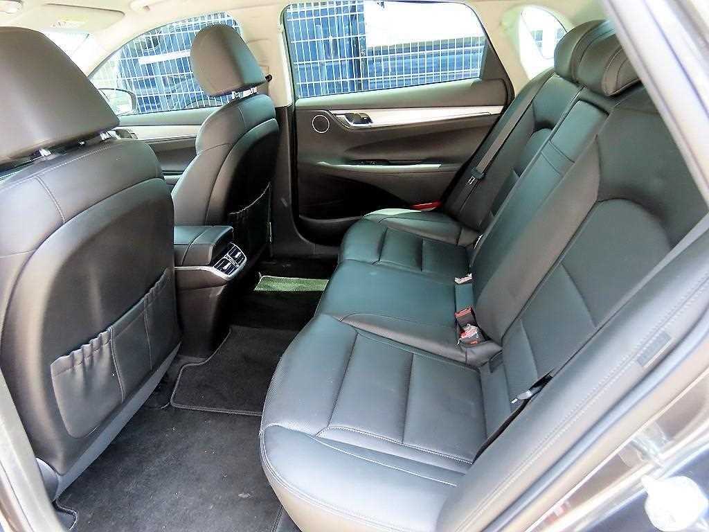 HYUNDAI Grandeur - Vista 6