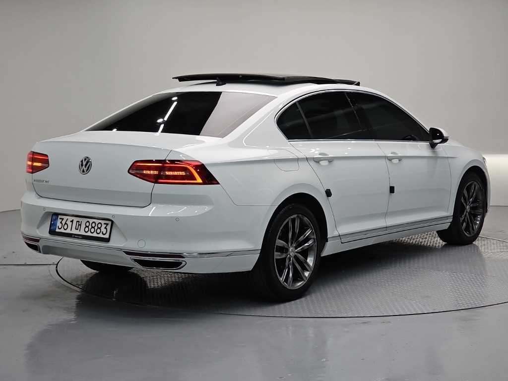 Volkswagen Passat - Vista 4