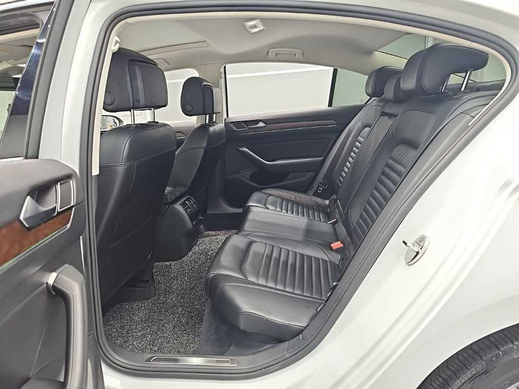 Volkswagen Passat - Vista 12