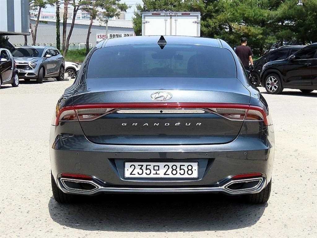 HYUNDAI Grandeur - Vista 4