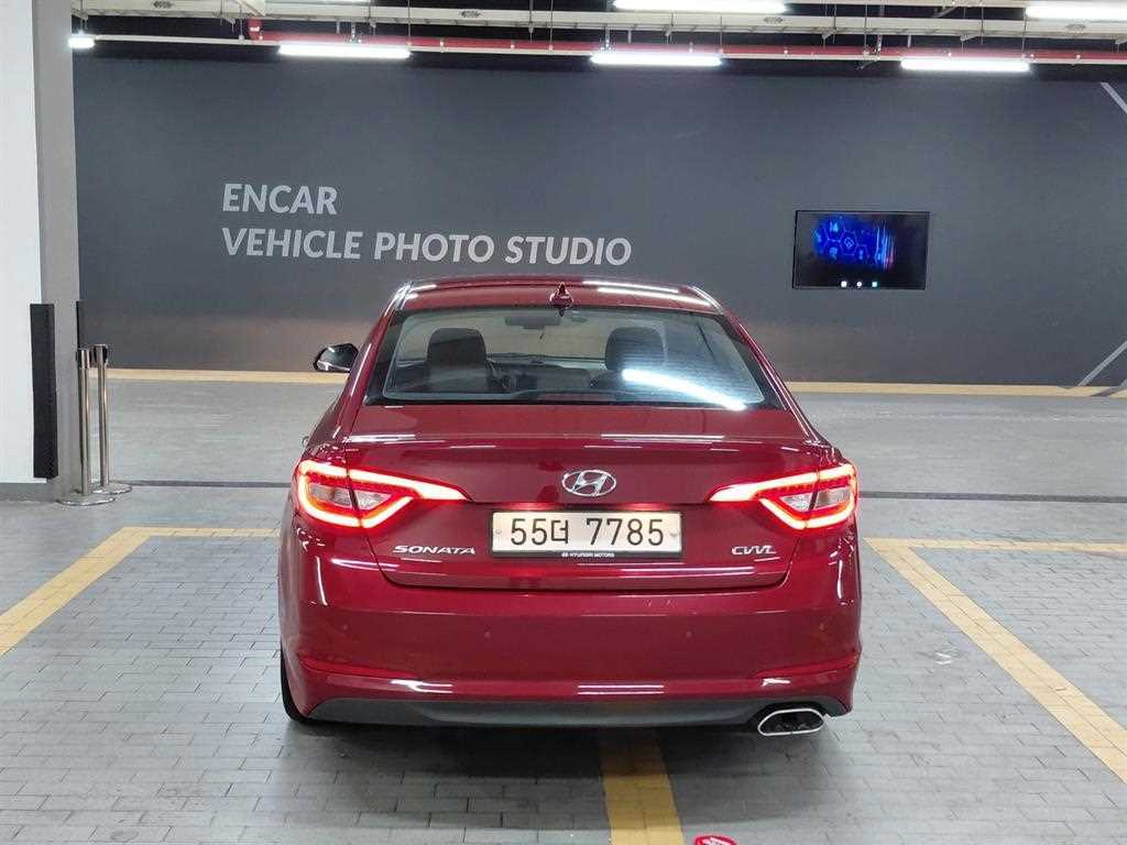 HYUNDAI Sonata - Vista 4