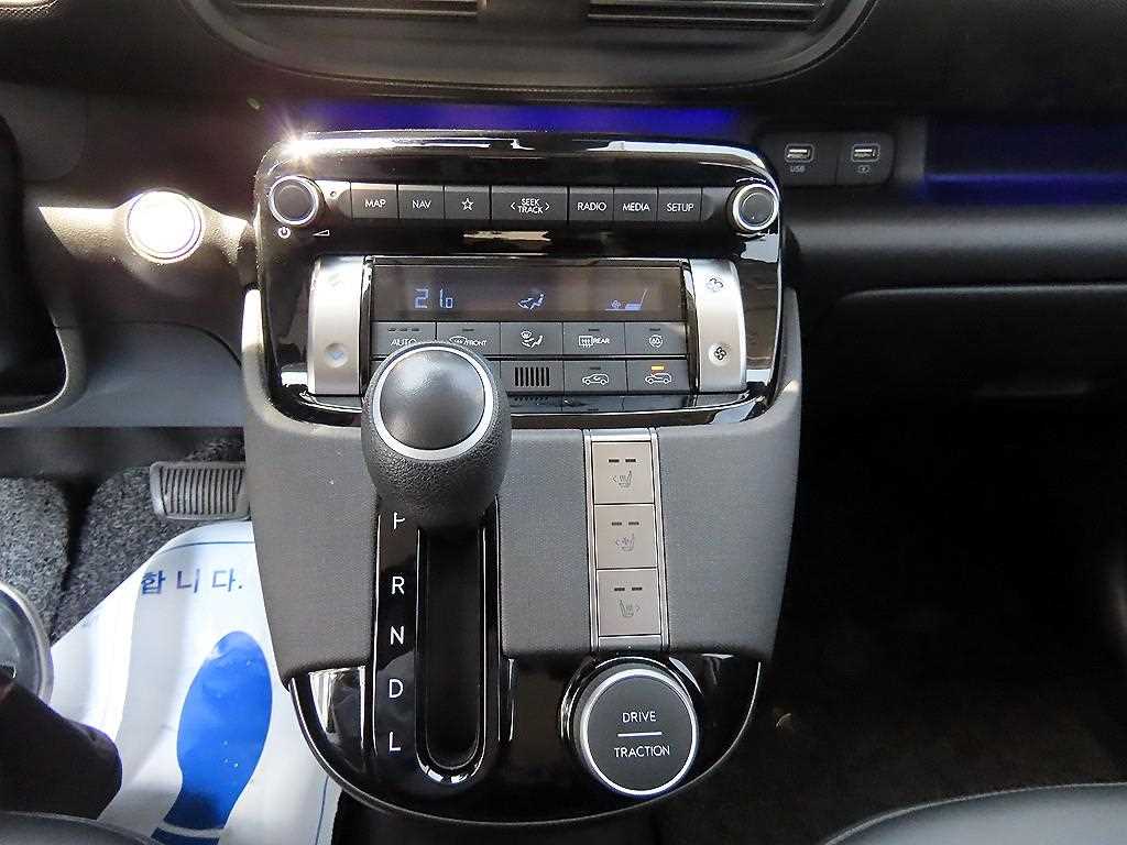 HYUNDAI Casper - Vista 10