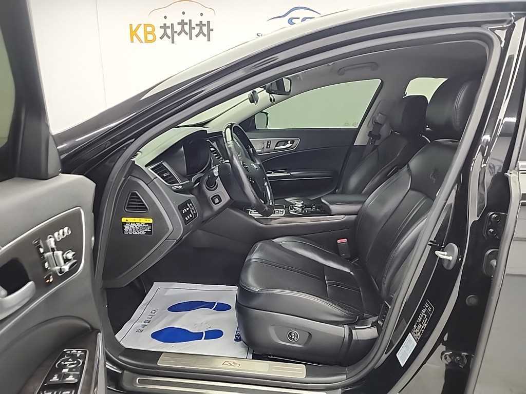 KIA K9 - Vista 11