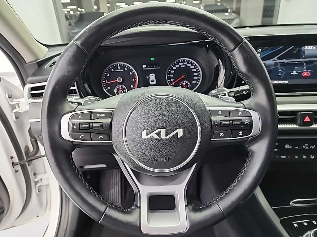 KIA K5 - Vista 9