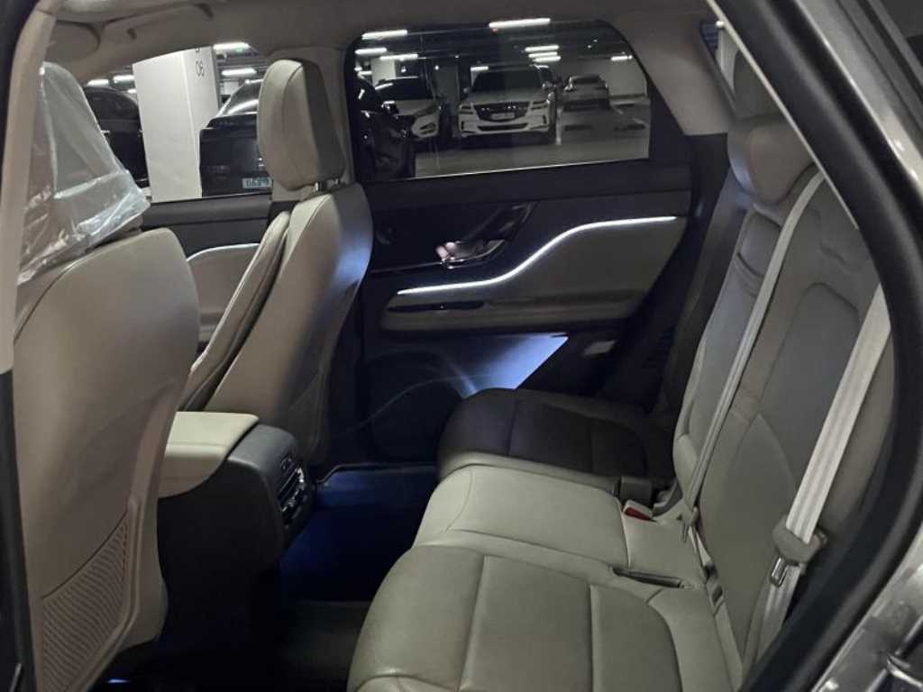 Lincoln Corsair - Vista 8