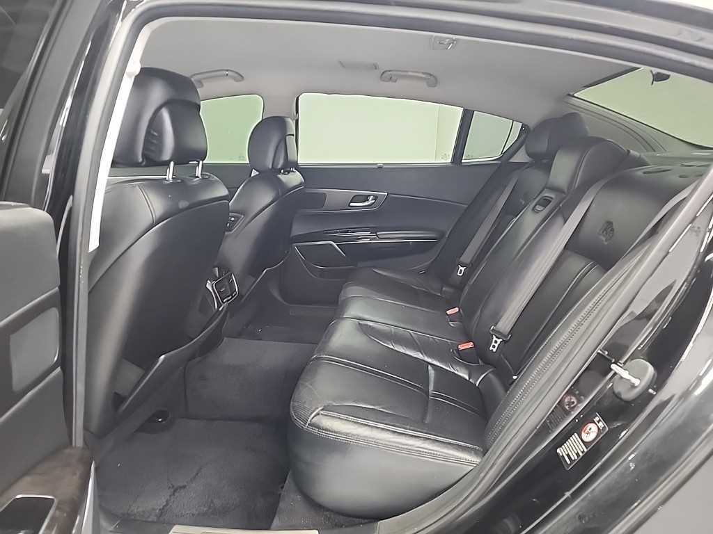 KIA K9 - Vista 12