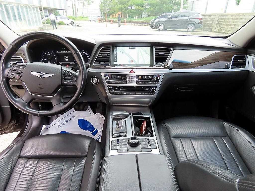 Genesis G80 - Vista 7