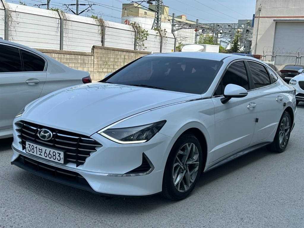 HYUNDAI Sonata - Vista 2