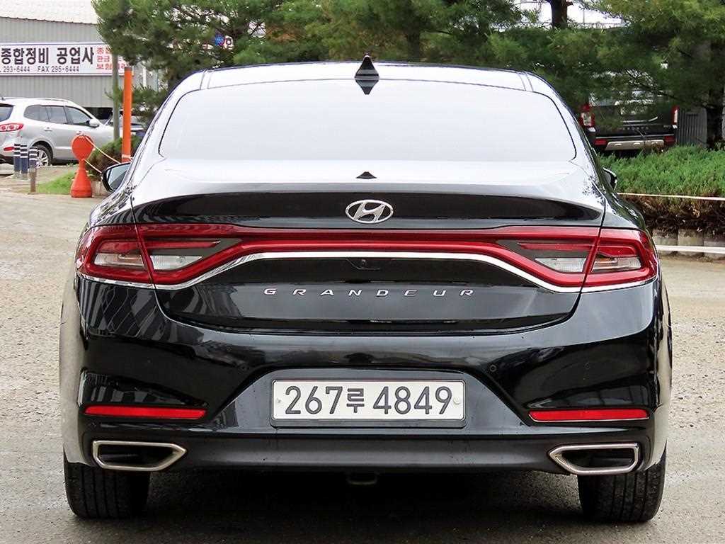 HYUNDAI Grandeur - Vista 4