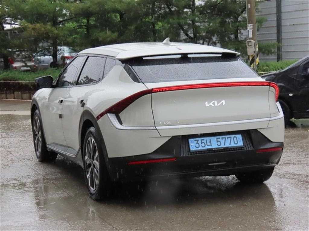 KIA EV6 - Vista 3