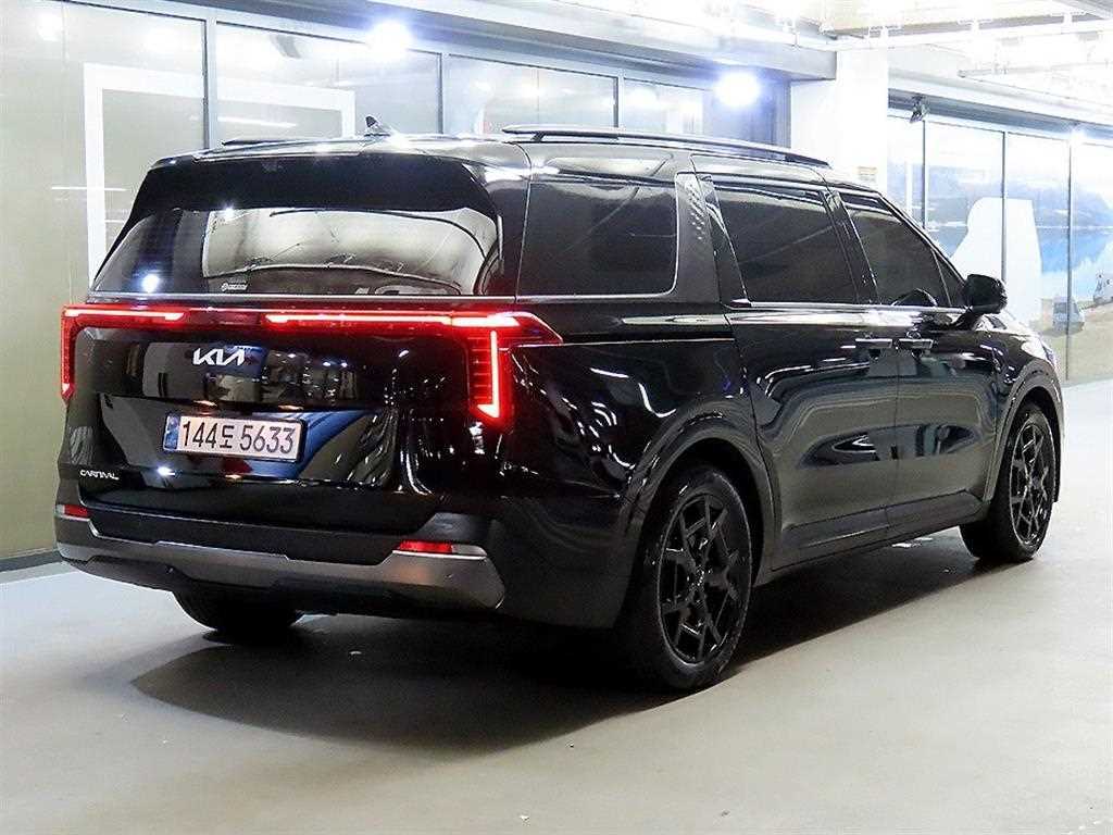 KIA Carnival - Vista 4