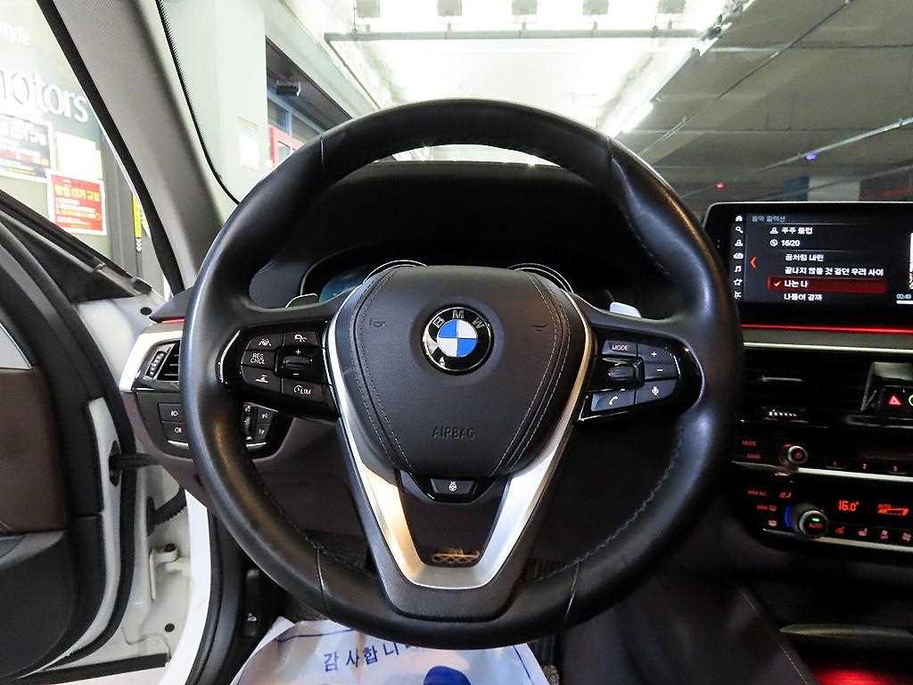 BMW 5 Series - Vista 8