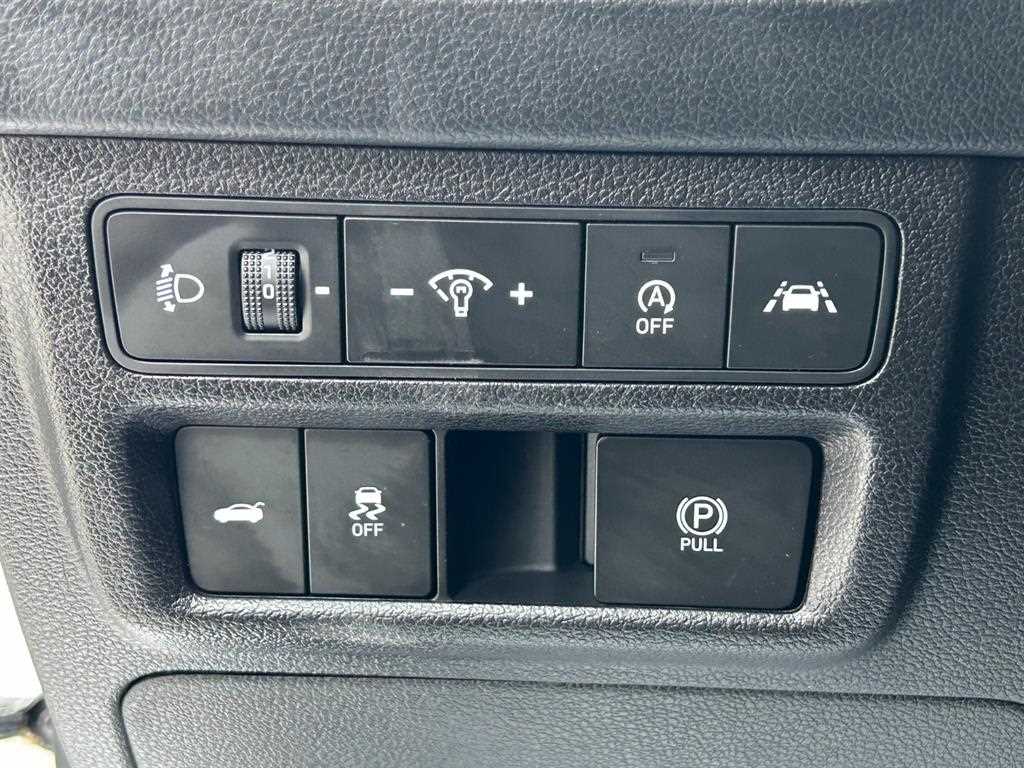 HYUNDAI Sonata - Vista 8