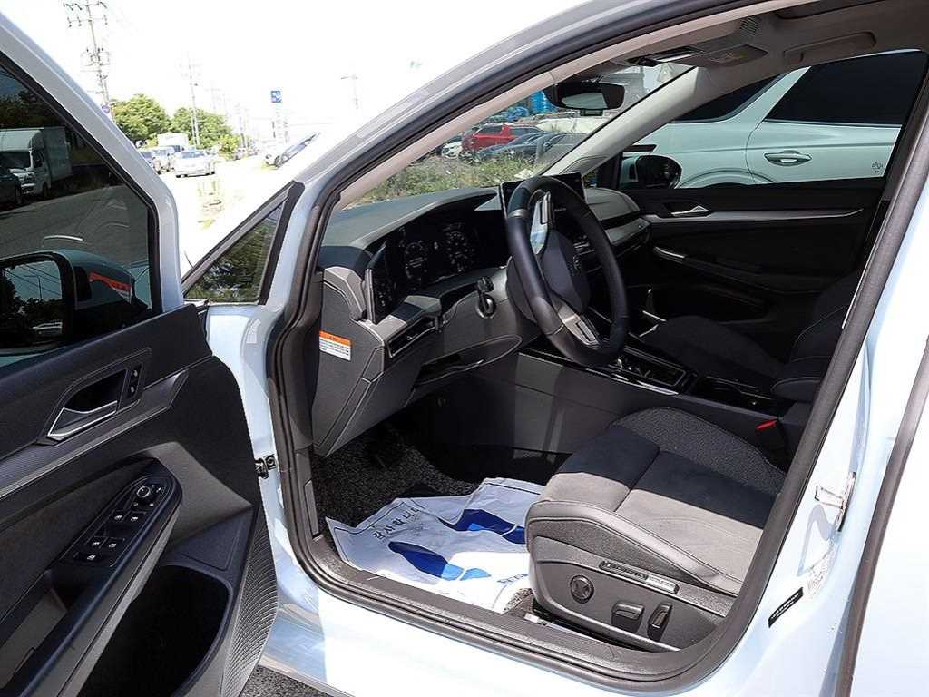 Volkswagen Golf - Vista 6