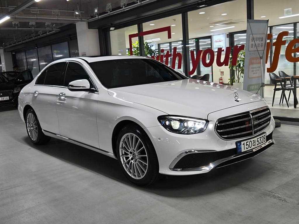 Mercedes Benz E class - Vista 2