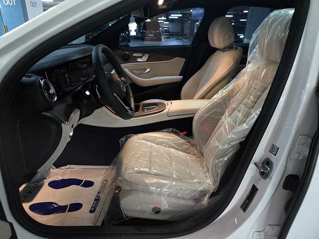 Mercedes Benz E class - Vista 7