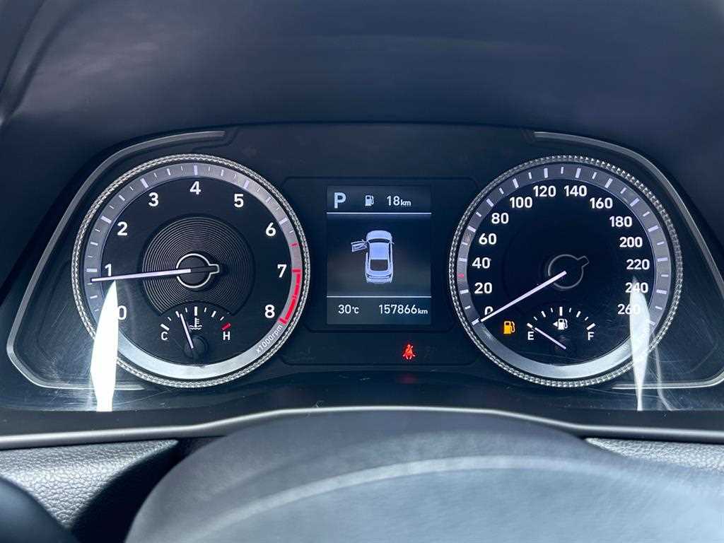 HYUNDAI Sonata - Vista 11