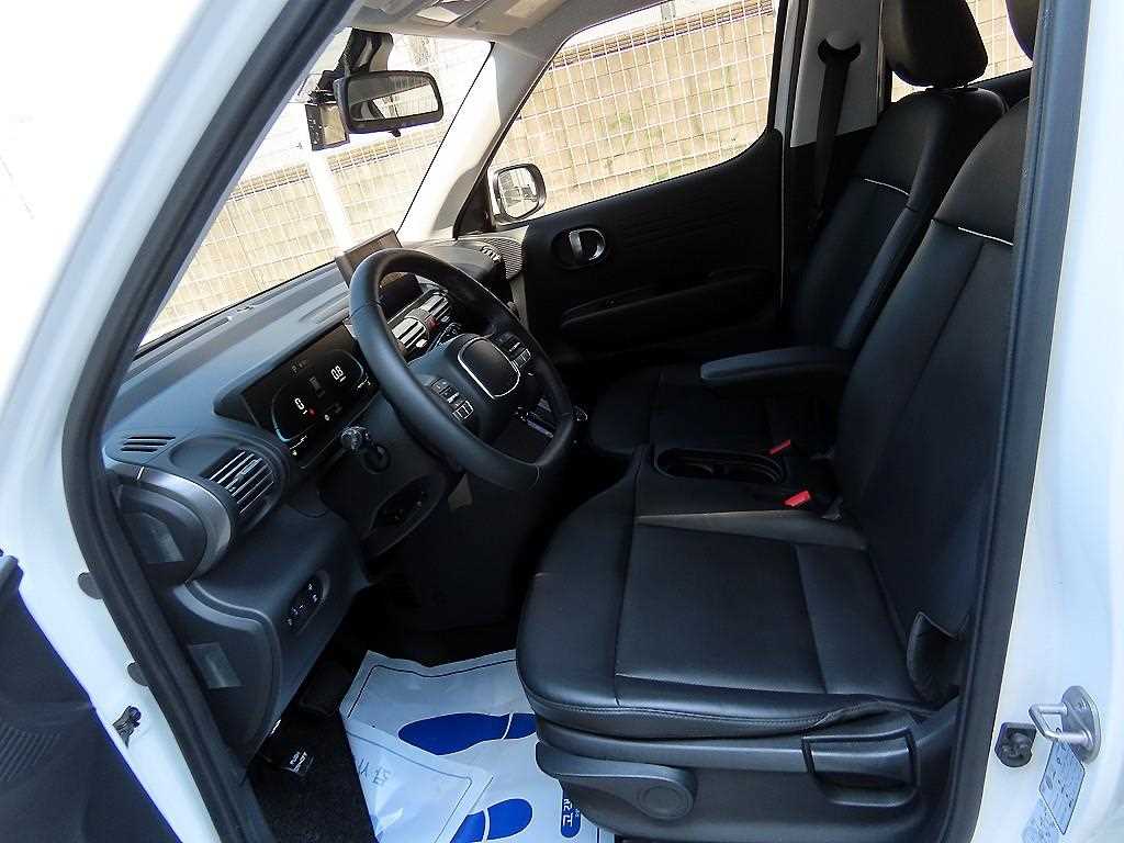 HYUNDAI Casper - Vista 5