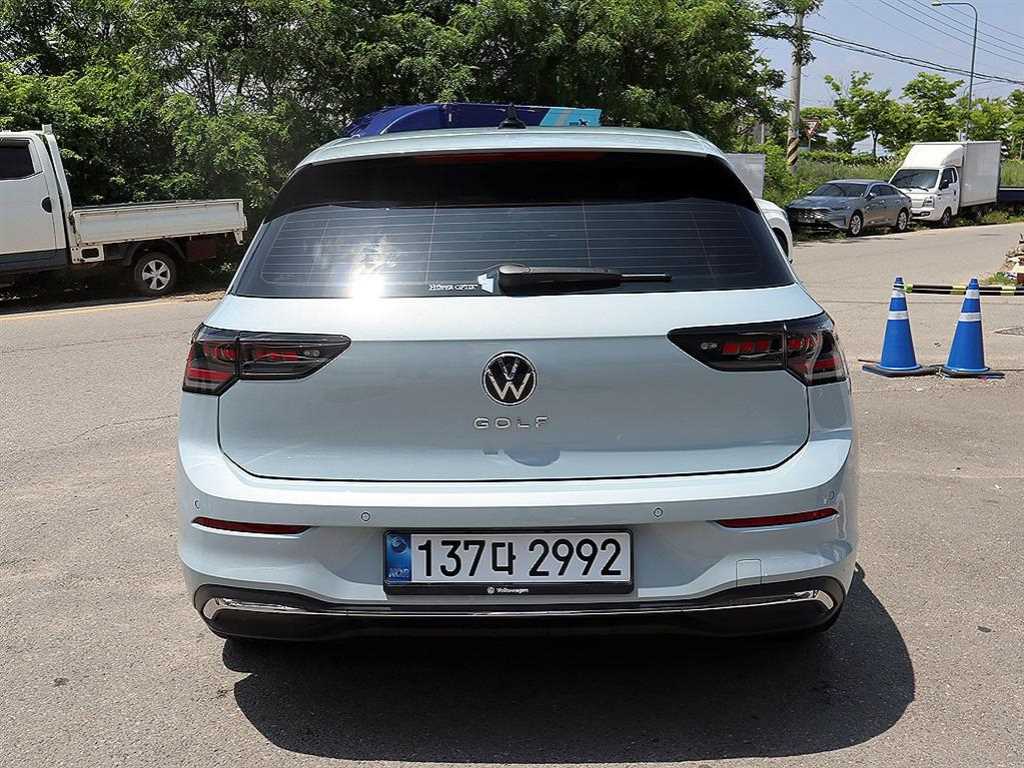 Volkswagen Golf - Vista 3