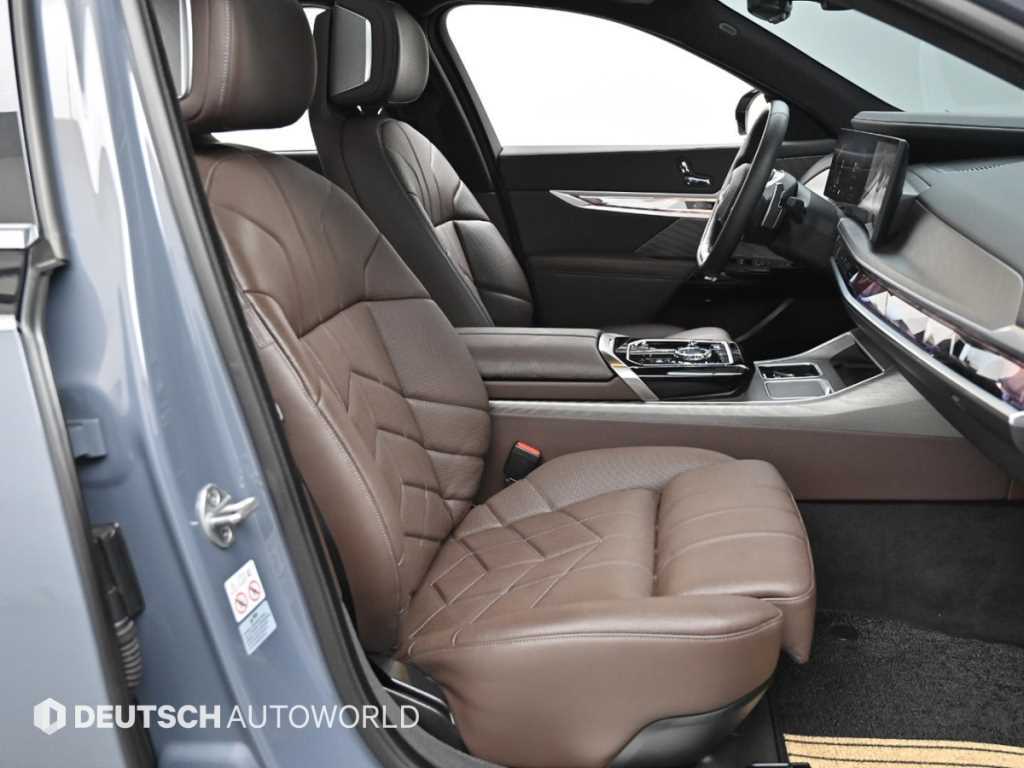 BMW 7 Series - Vista 10