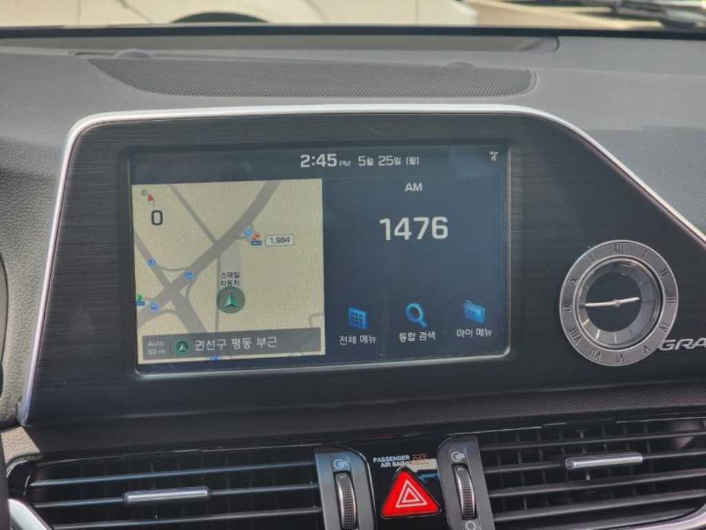 HYUNDAI Grandeur - Vista 10