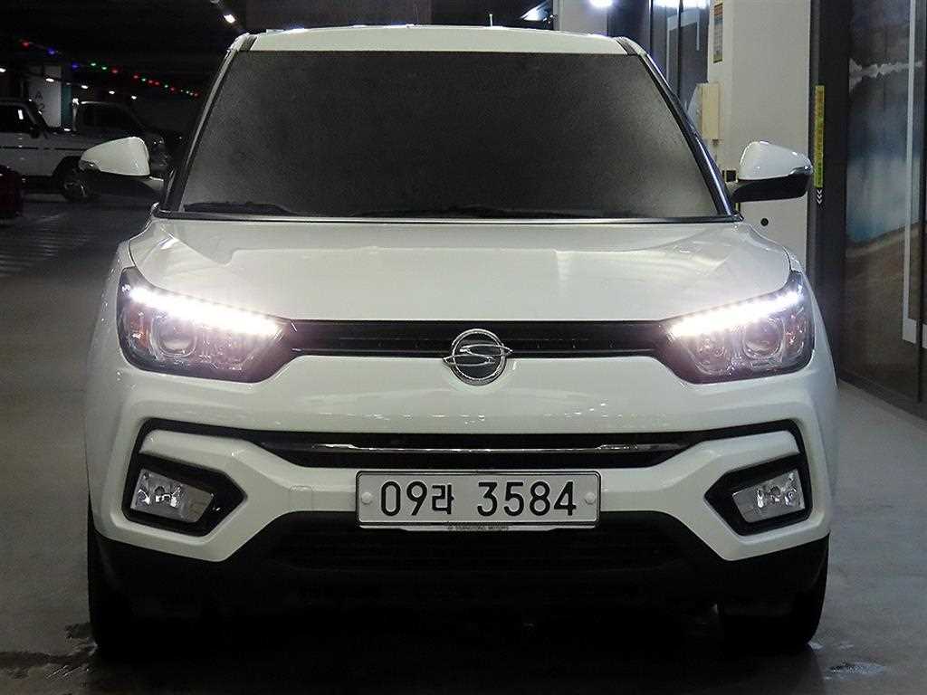 Ssangyong Tivoli - Vista 2