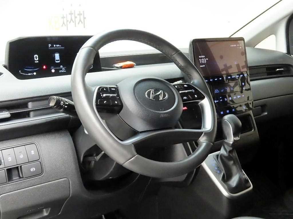 HYUNDAI Staria - Vista 6