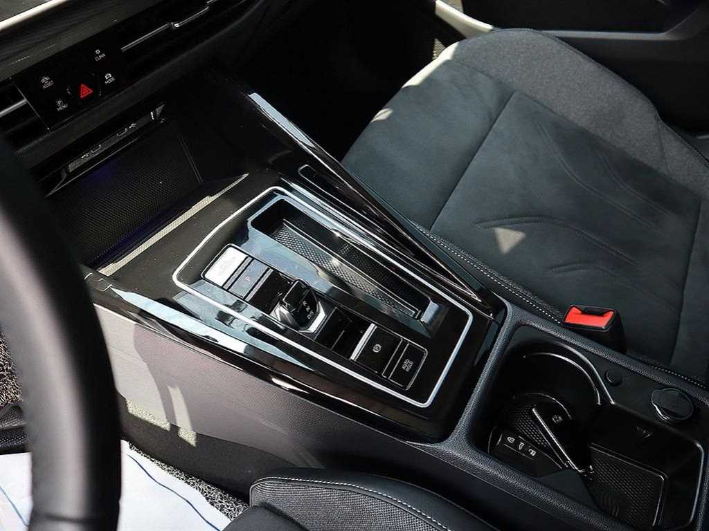 Volkswagen Golf - Vista 12