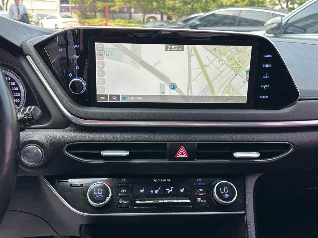 HYUNDAI Sonata - Vista 11