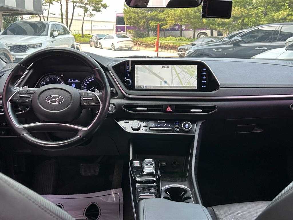 HYUNDAI Sonata - Vista 6