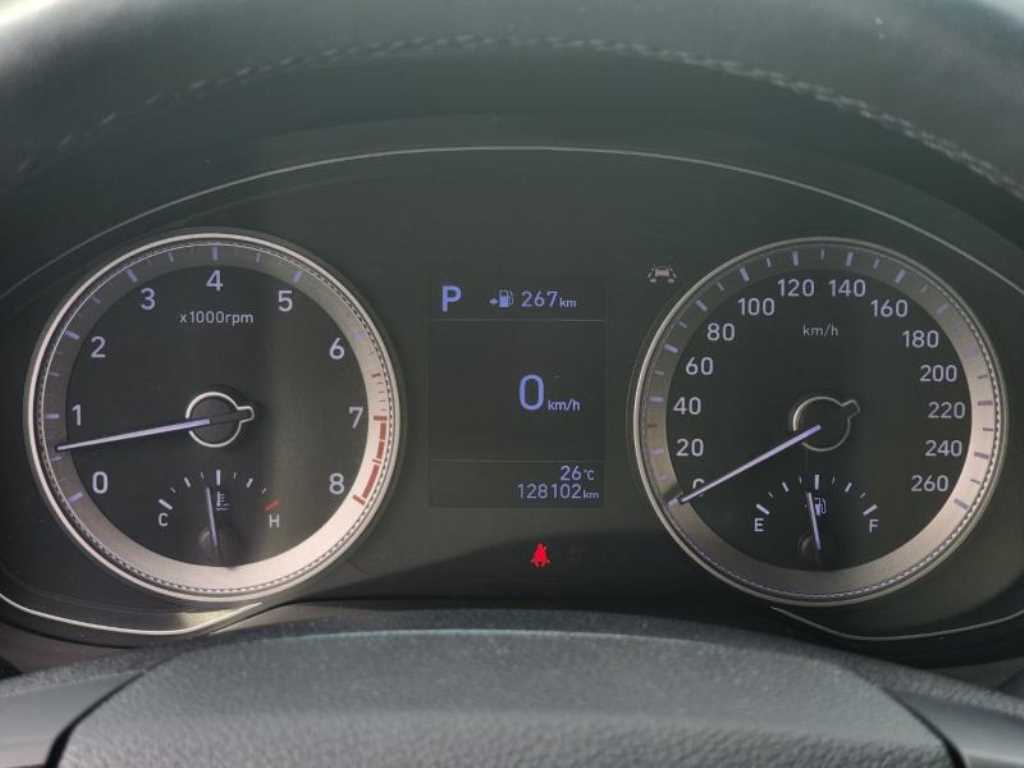 HYUNDAI Grandeur - Vista 8