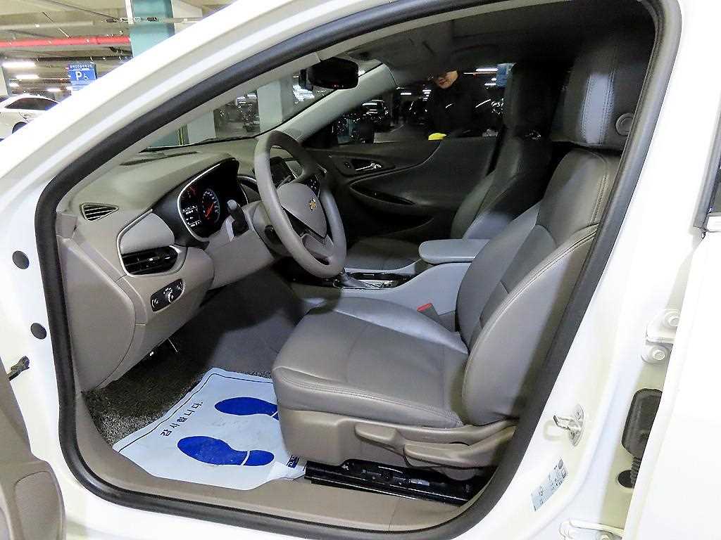 Chevrolet Malibu - Vista 6