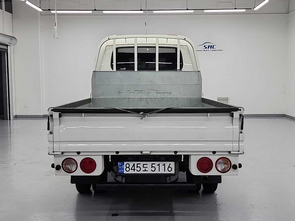 Small Truck Cargo (small) - Vista 3