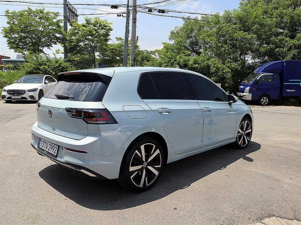 Volkswagen Golf - Vista 4