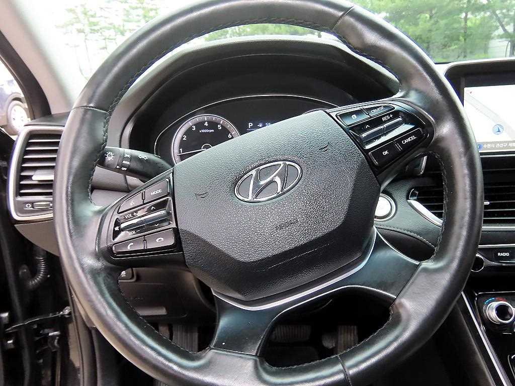HYUNDAI Grandeur - Vista 8