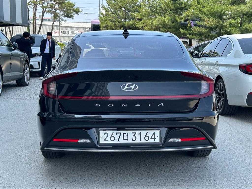 HYUNDAI Sonata - Vista 4