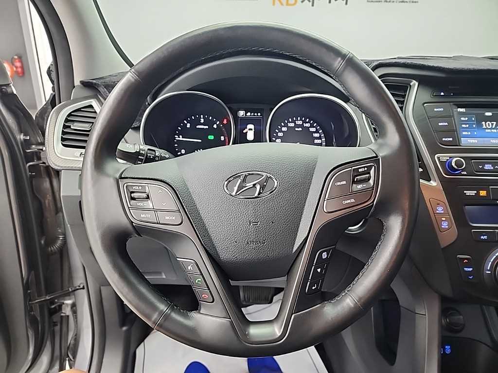 HYUNDAI Santa Fe - Vista 9