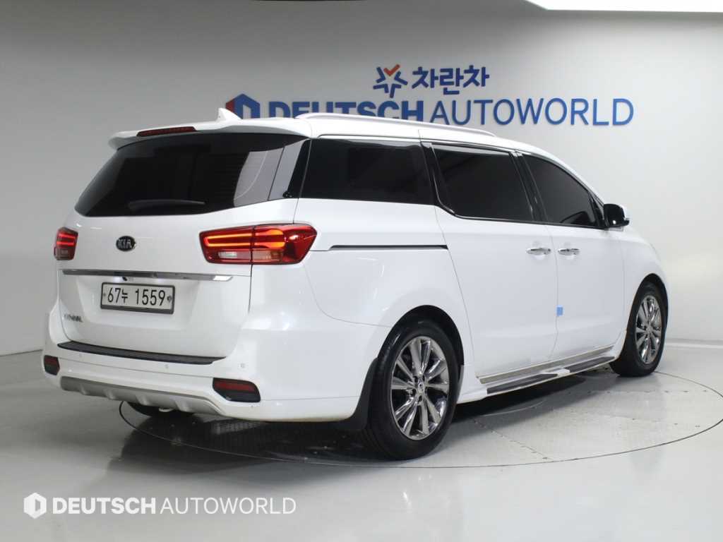 KIA Carnival - Vista 2