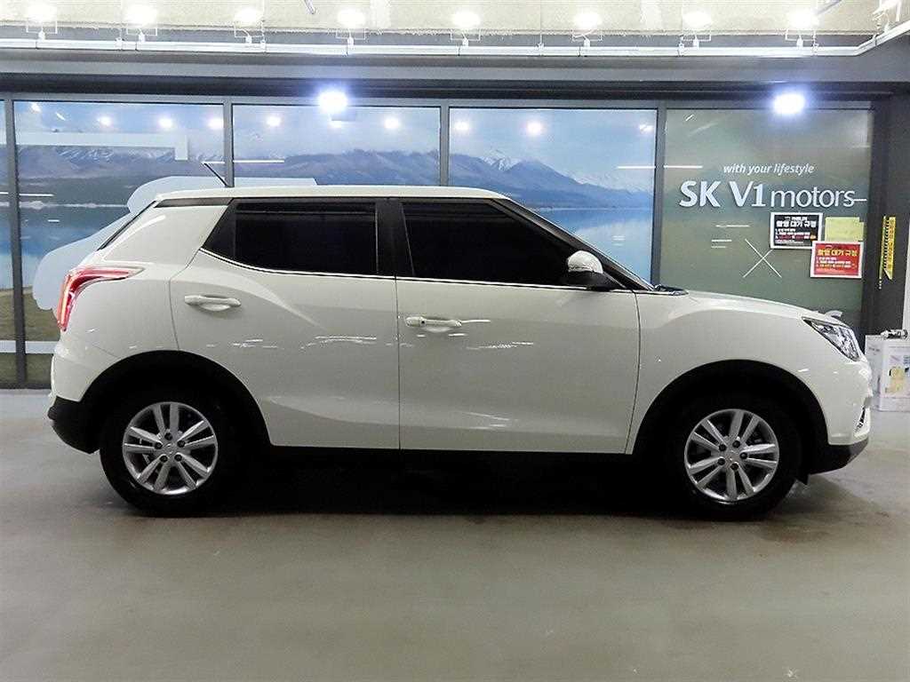 Ssangyong Tivoli - Vista 3