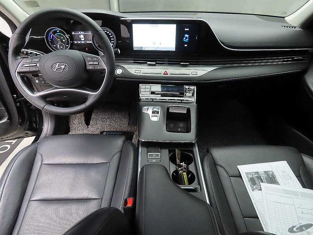 HYUNDAI Grandeur - Vista 7