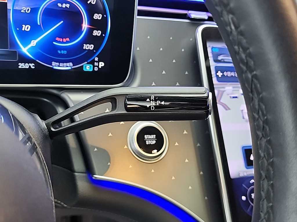 Mercedes Benz EQE - Vista 8