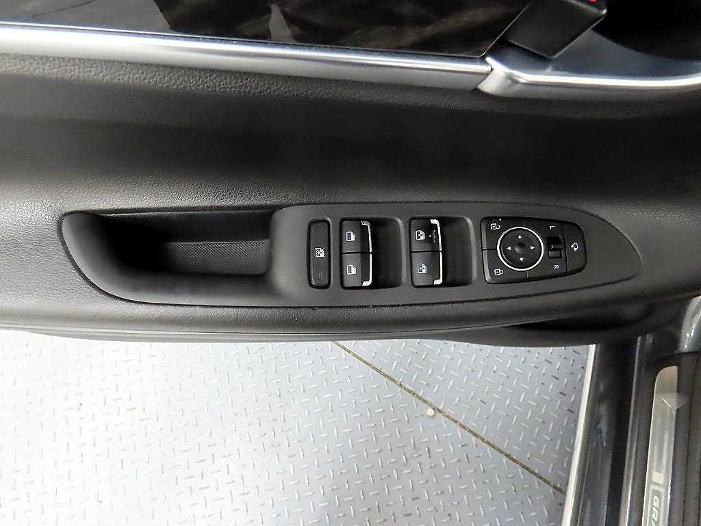 HYUNDAI Grandeur - Vista 11