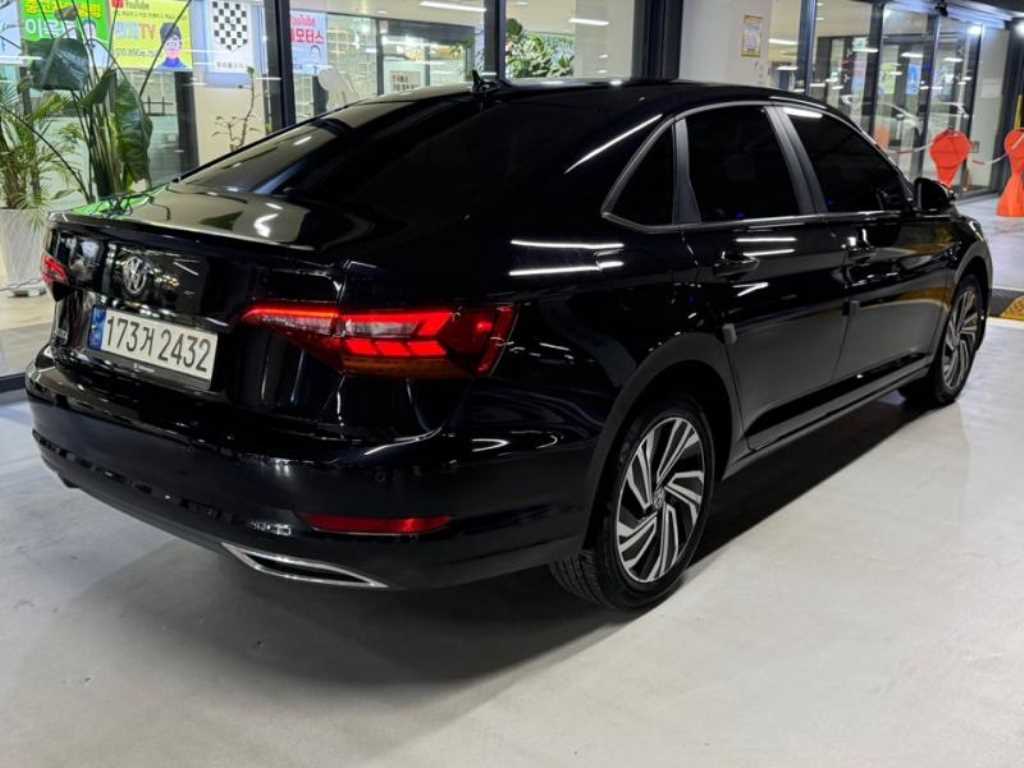 Volkswagen Jetta - Vista 4