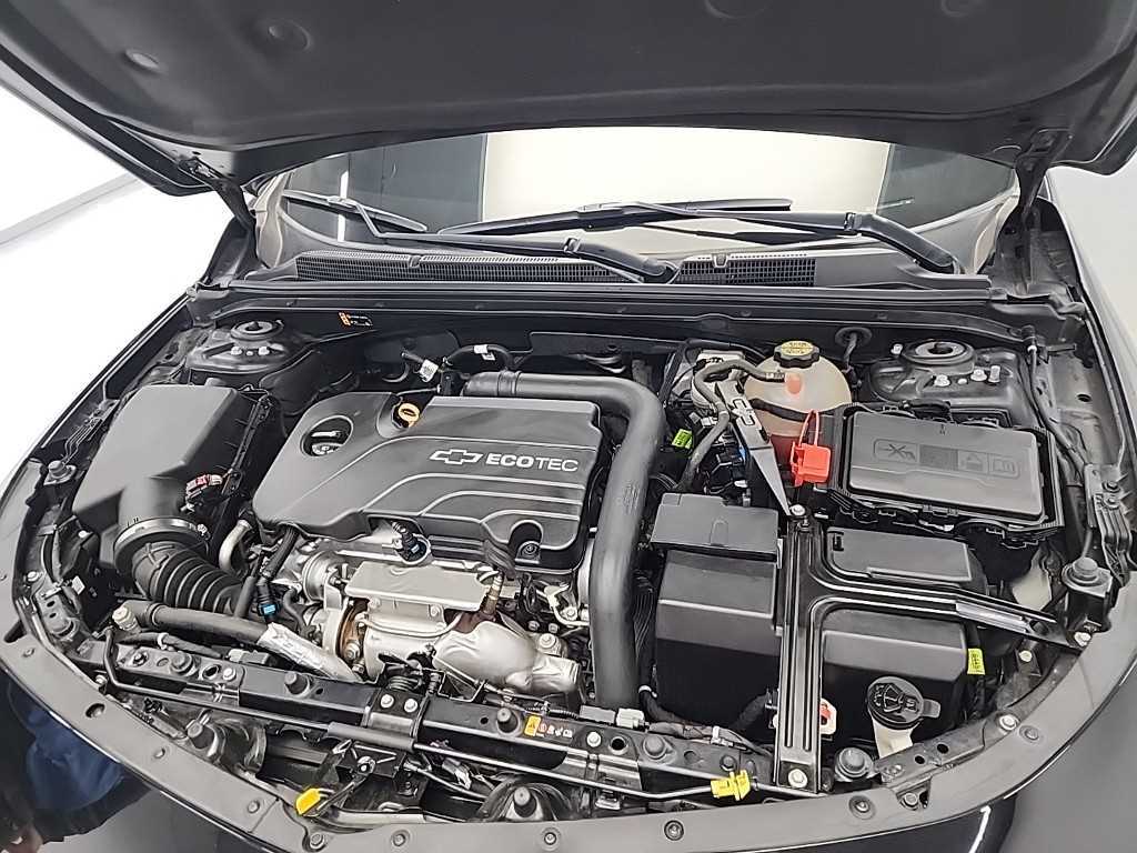 Chevrolet Malibu - Vista 5