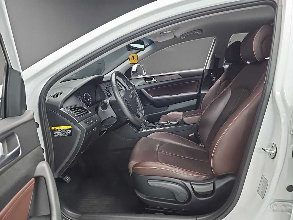 HYUNDAI Sonata - Vista 11