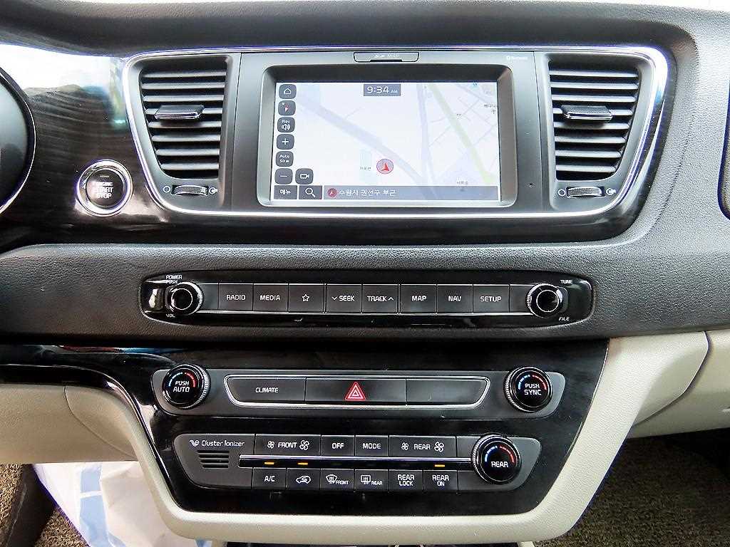 KIA Carnival 2019 Gris - Importación desde Corea - HF Imports Iquique - Foto 14