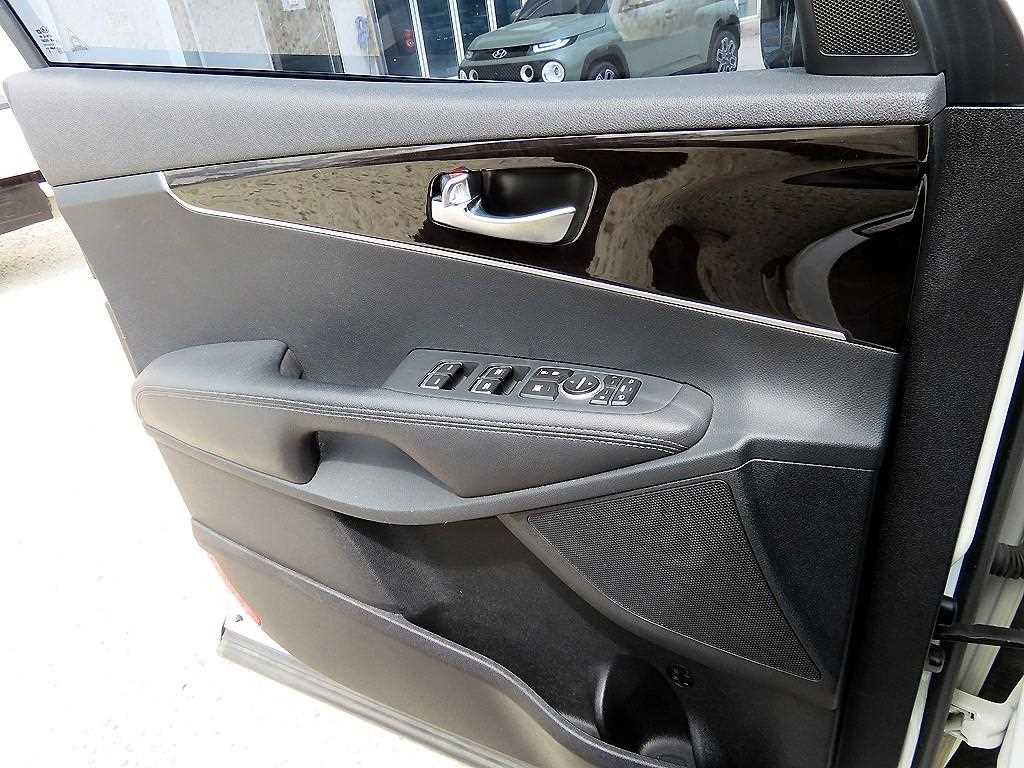 KIA Sorento - Vista 10