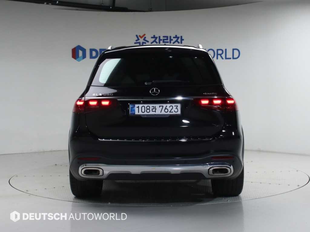 Mercedes Benz GLS Class - Vista 4